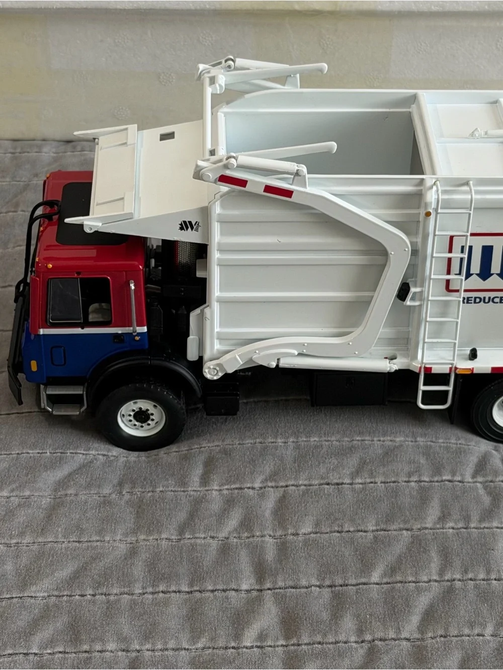 First Gear 1:34 Mack TerraPro Wittke Refuse Truck Diecast – Near Mint w/ Box